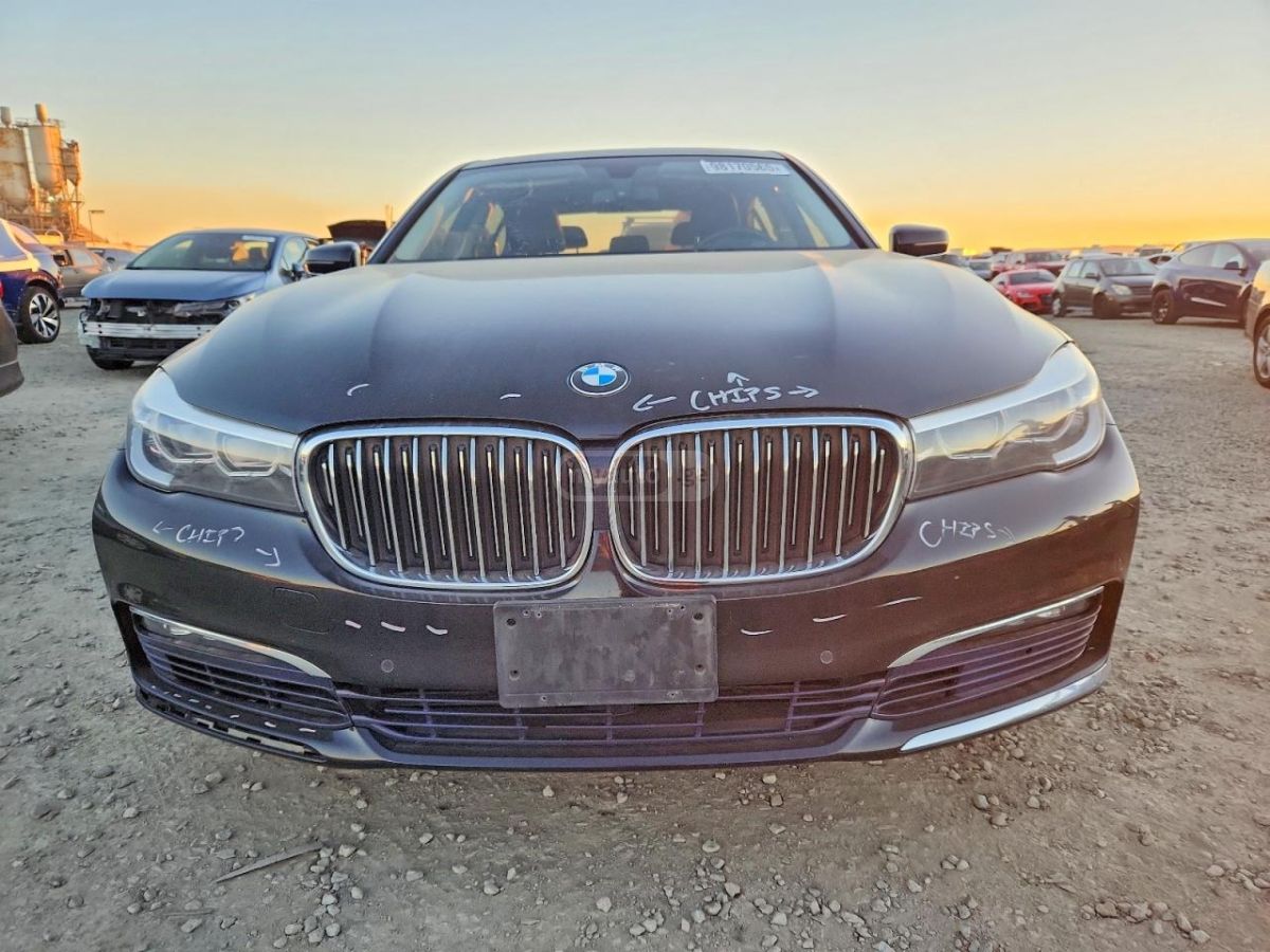 BMW 740 2017 — photo 2