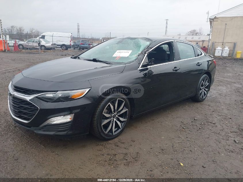 Chevrolet Malibu 2020 — photo 2
