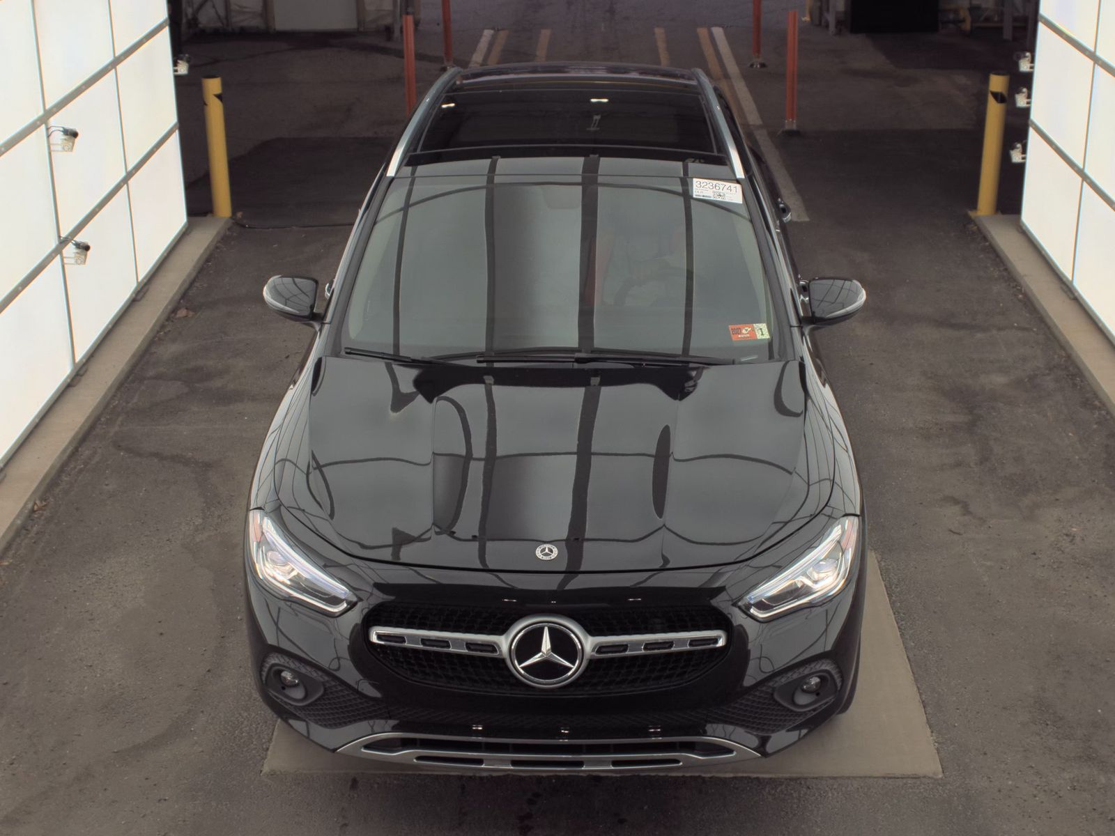 Mercedes-Benz GLA 250 2023 — photo 2