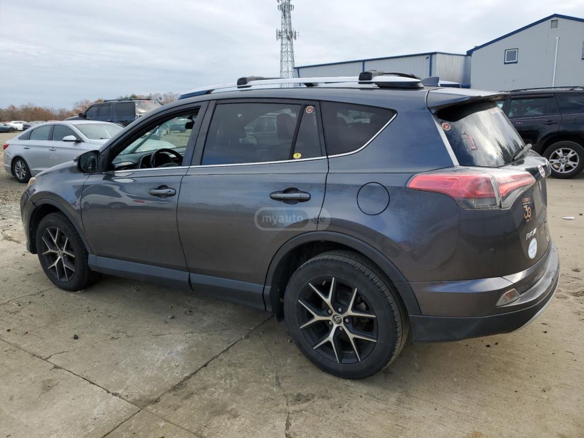 Toyota RAV4 2016 — photo 2