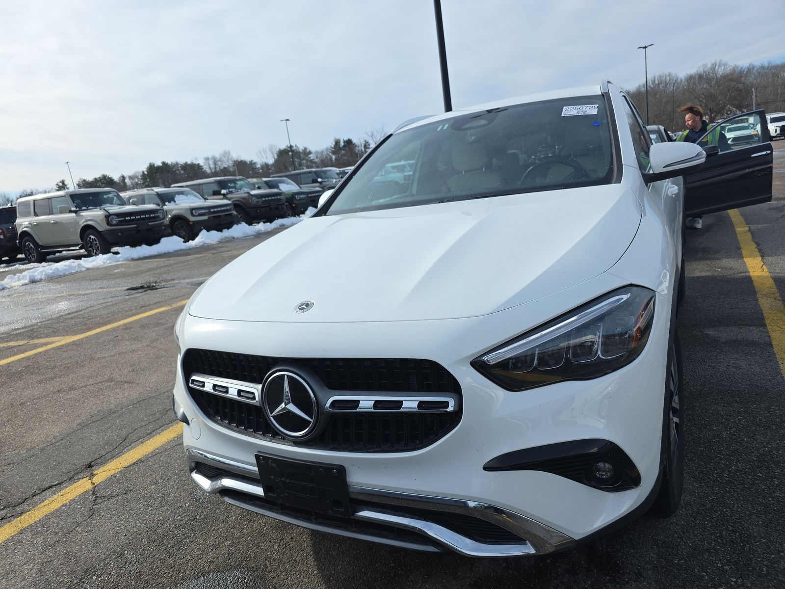 Mercedes-Benz GLA 250 2025 — photo 2