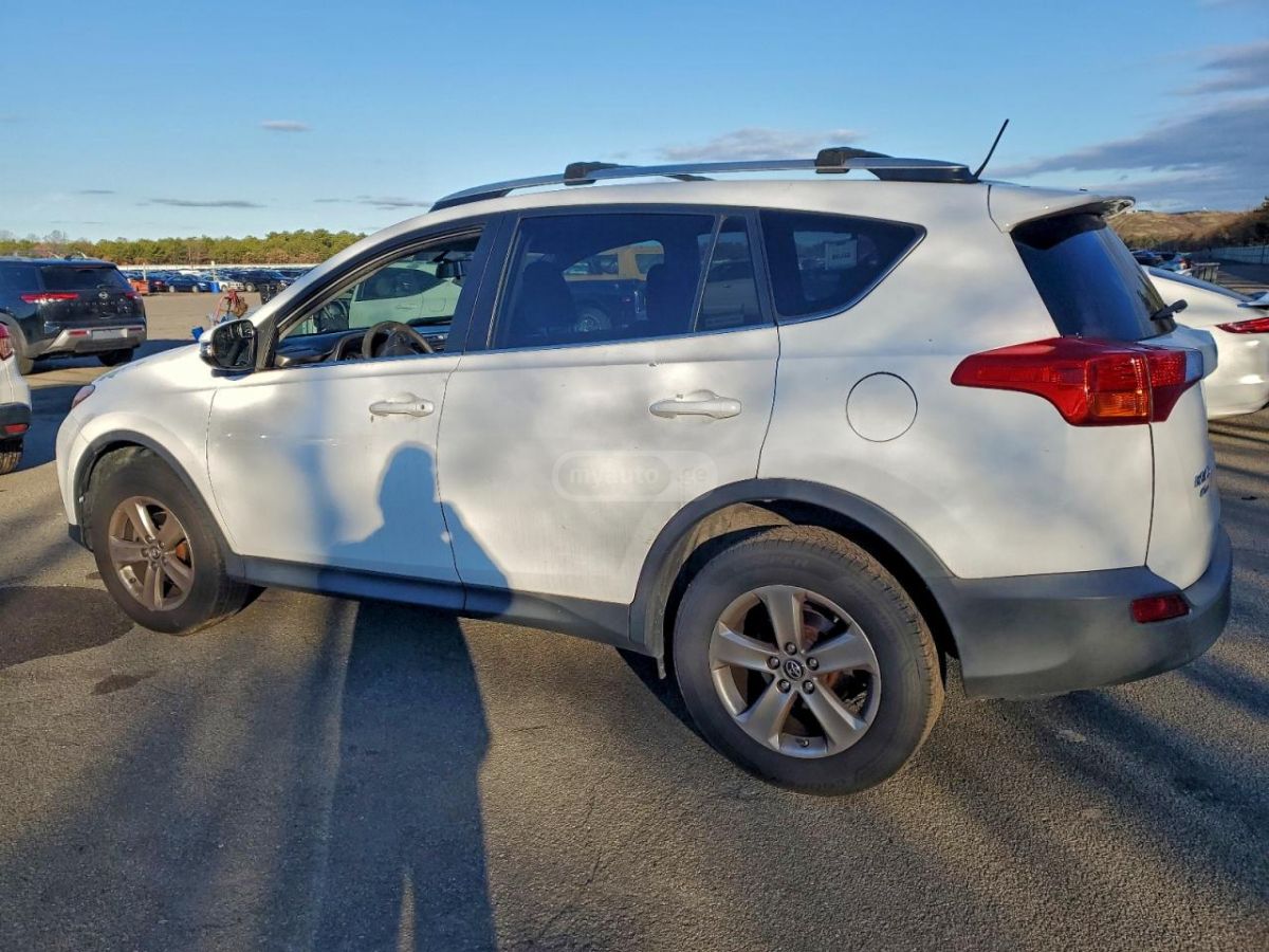 Toyota RAV 4 2015 — photo 2