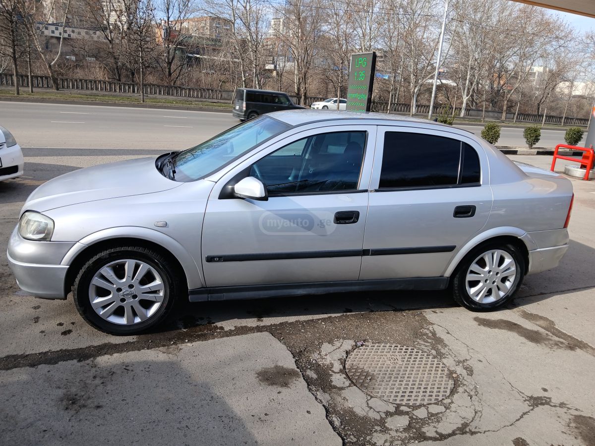 Opel Astra 1998 — photo 2