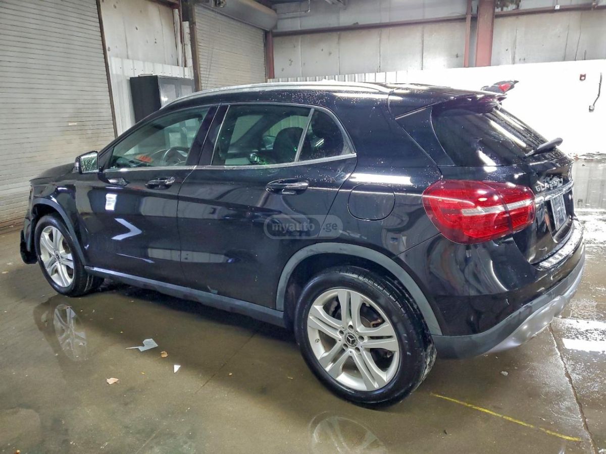 Mercedes-Benz GLA 250 2020 — photo 2