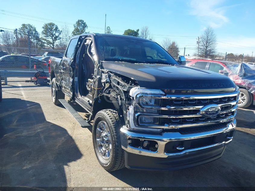 Ford F250 2024 — photo 2