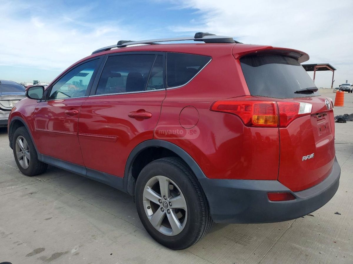 Toyota RAV4 2015 — photo 2