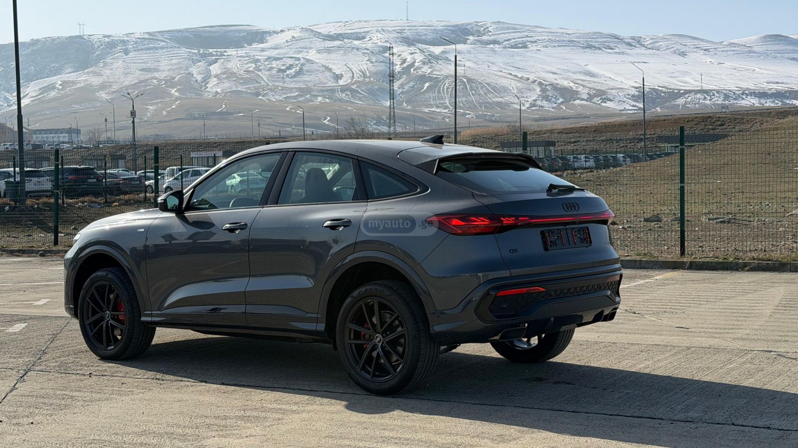 Audi Q5 2025 — photo 2