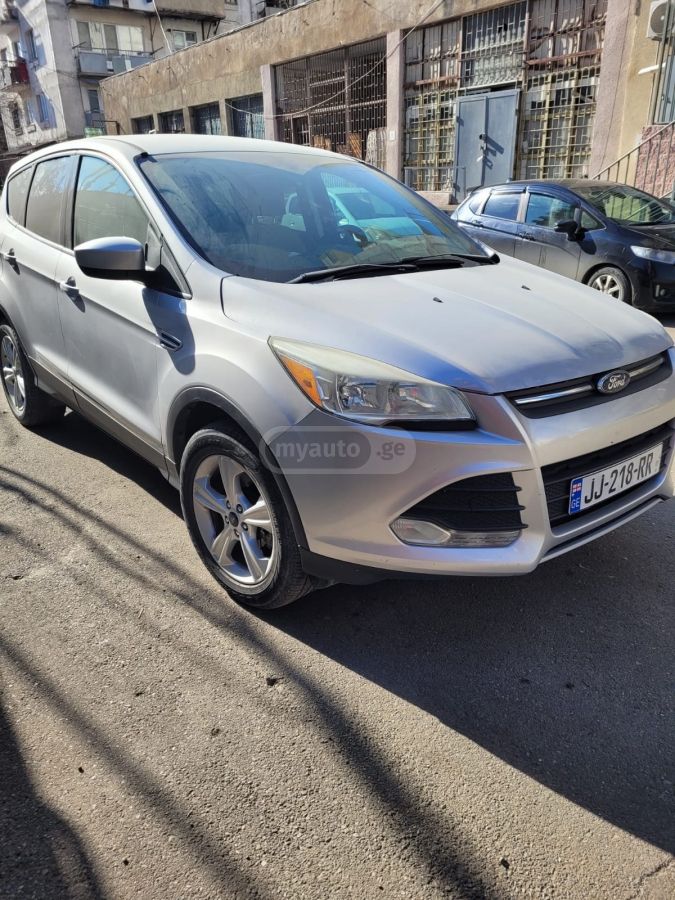 Ford Escape 2013 — photo 2