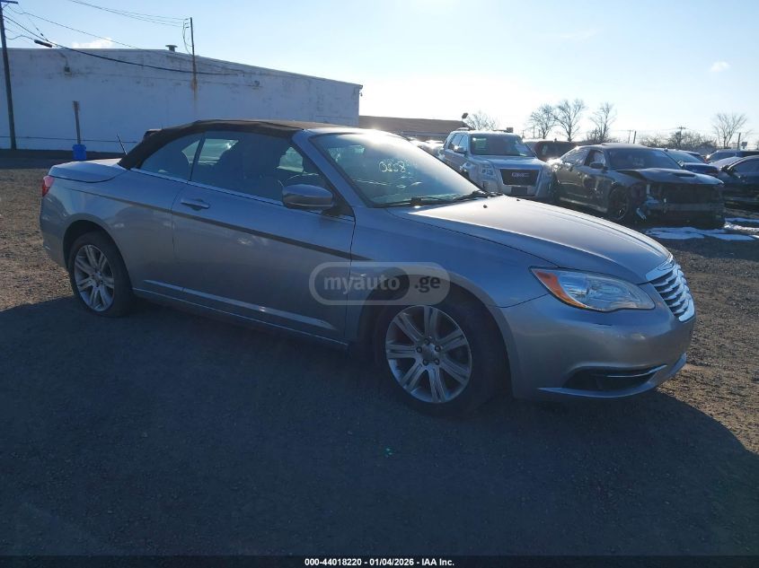 Chrysler 200 2014 — photo 2