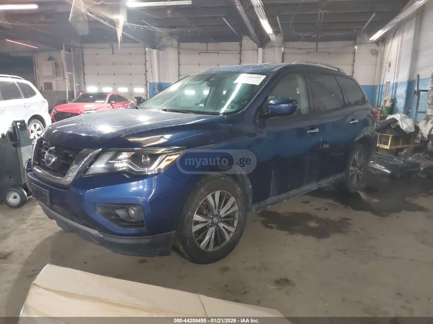 Nissan Pathfinder 2017 — photo 2