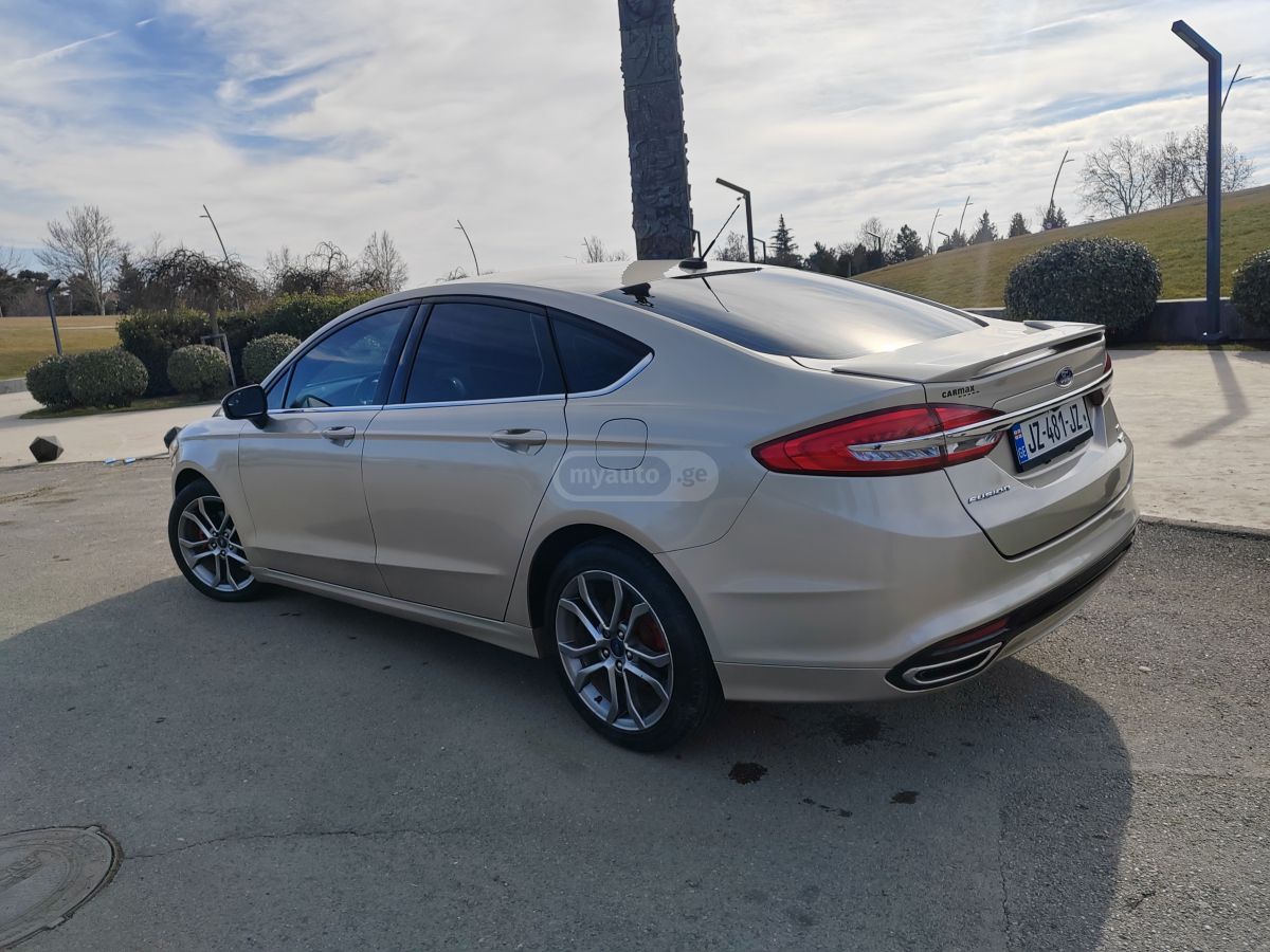 Ford Fusion 2017 — photo 2