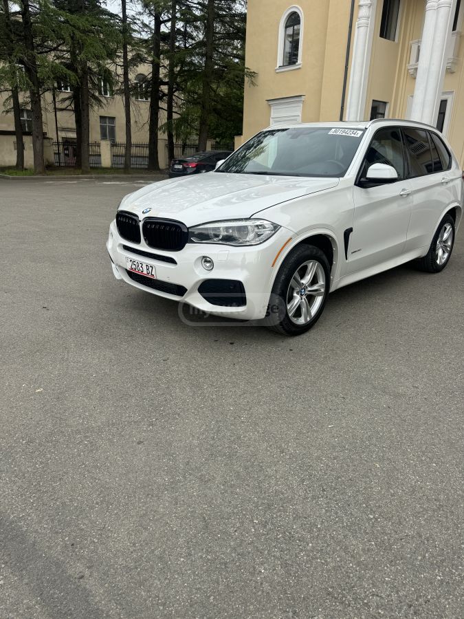 BMW X5 2014 — photo 2