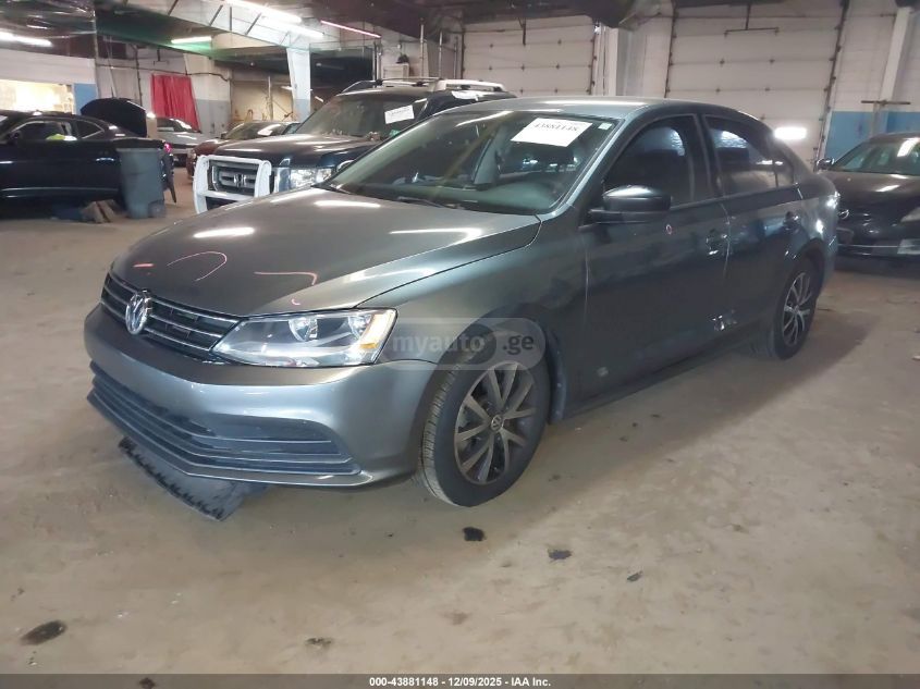 Volkswagen Jetta 2016 — photo 2