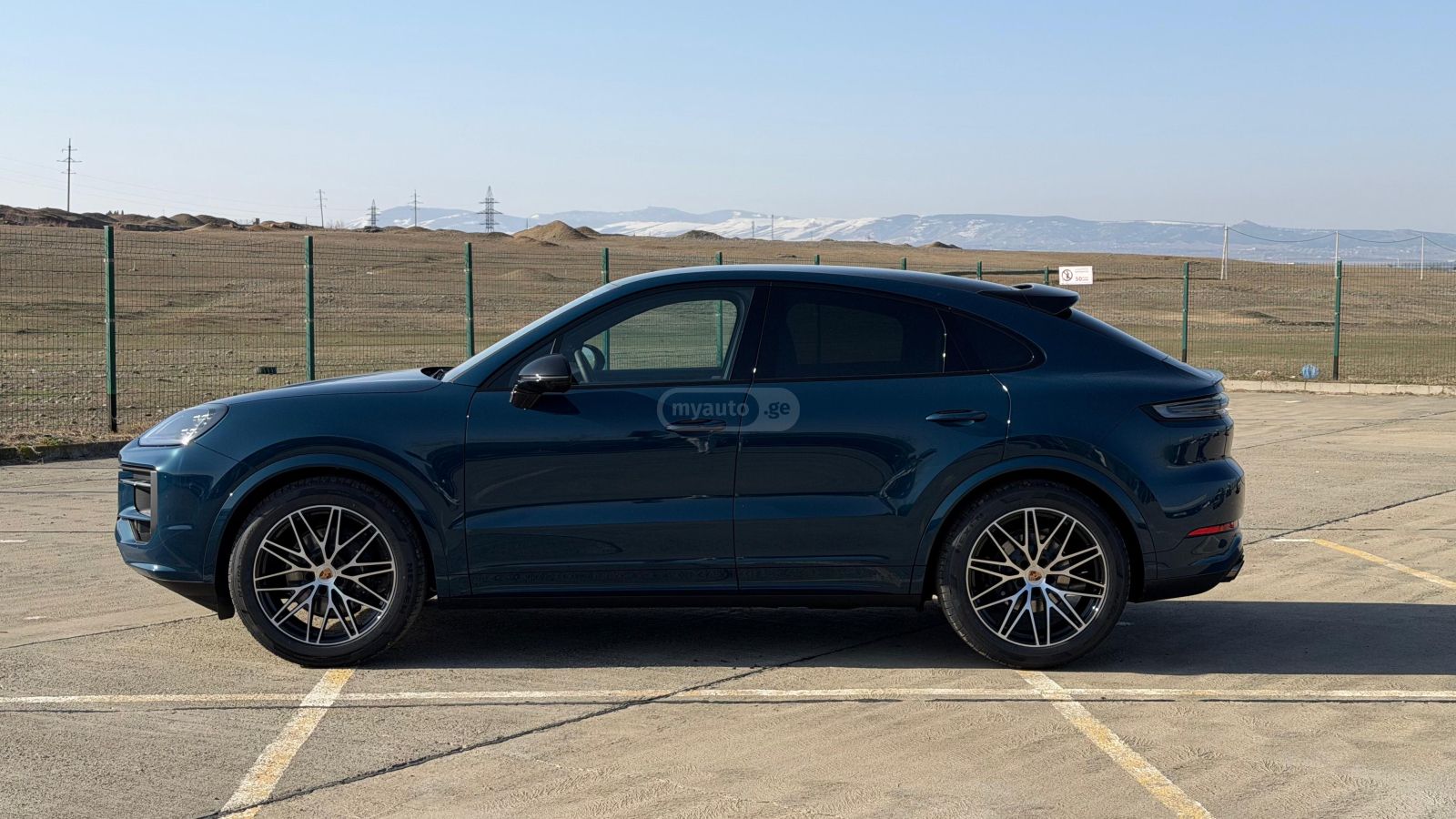 Porsche Cayenne 2025 — photo 2