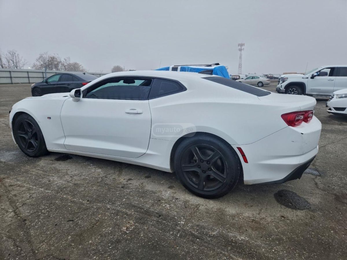 Chevrolet Camaro 2019 — photo 2