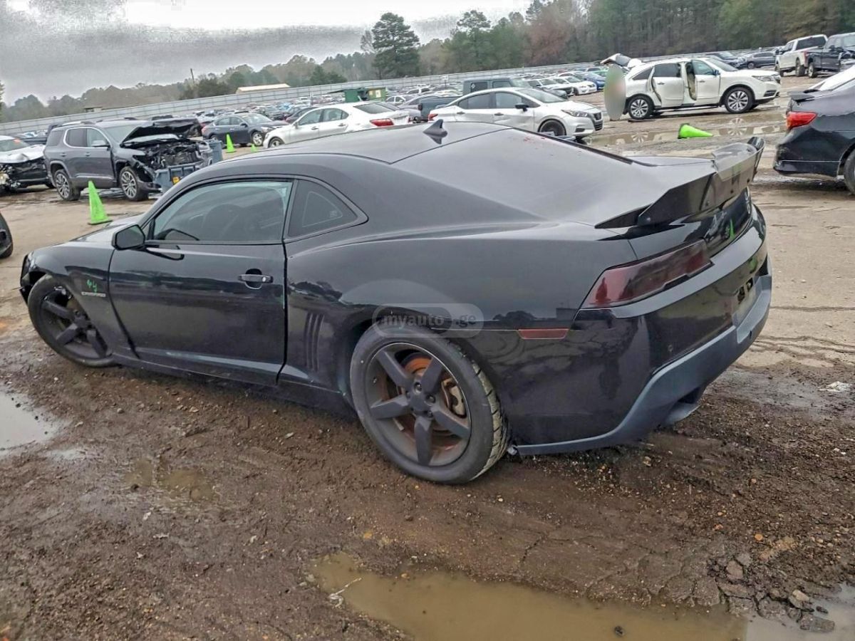 Chevrolet Camaro 2015 — photo 2