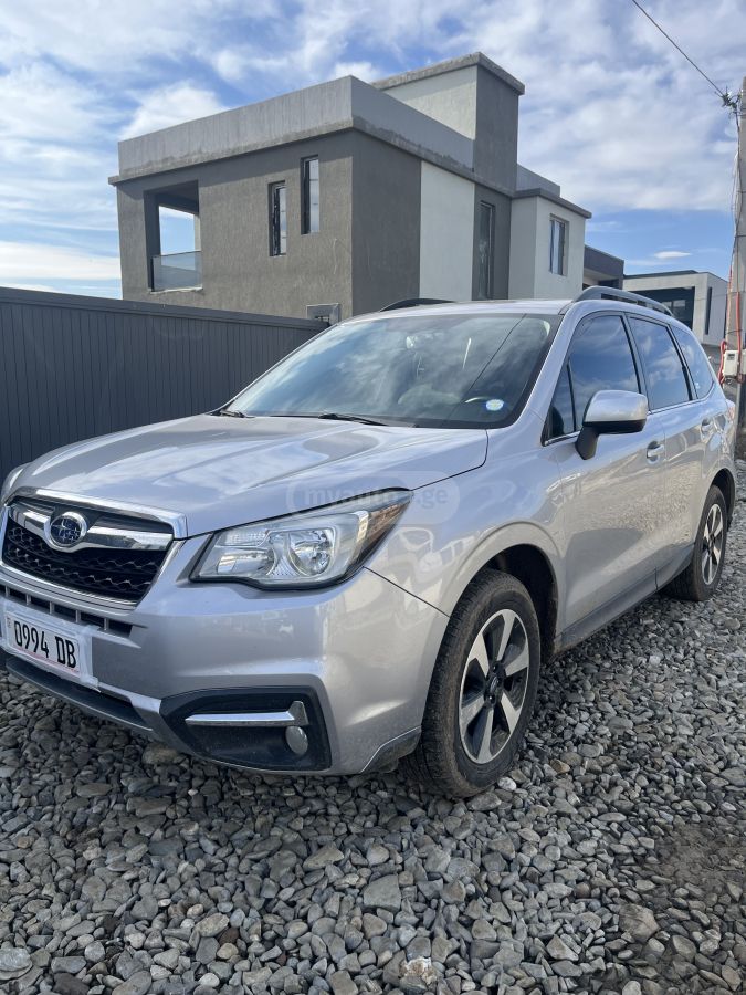 Subaru Forester 2016 — photo 2
