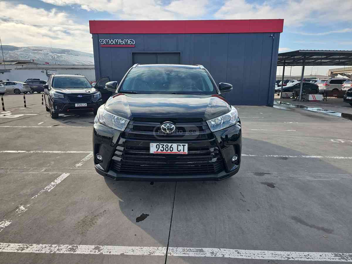 Toyota Highlander 2019 — photo 2