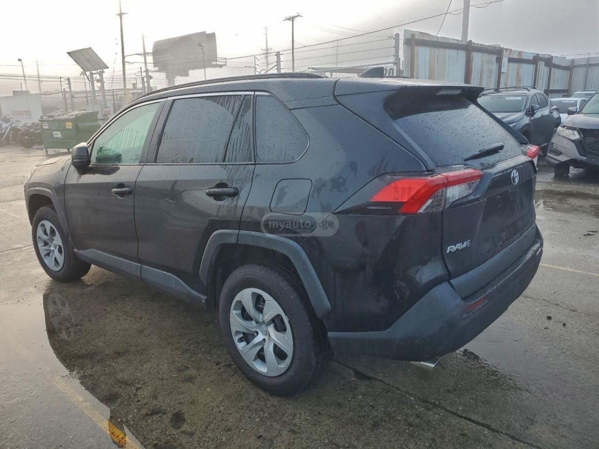 Toyota RAV 4 2021 — photo 2