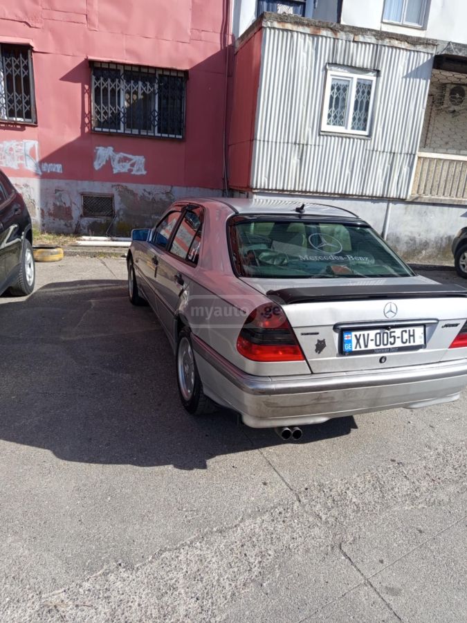 Mercedes-Benz C 220 1999 — photo 2