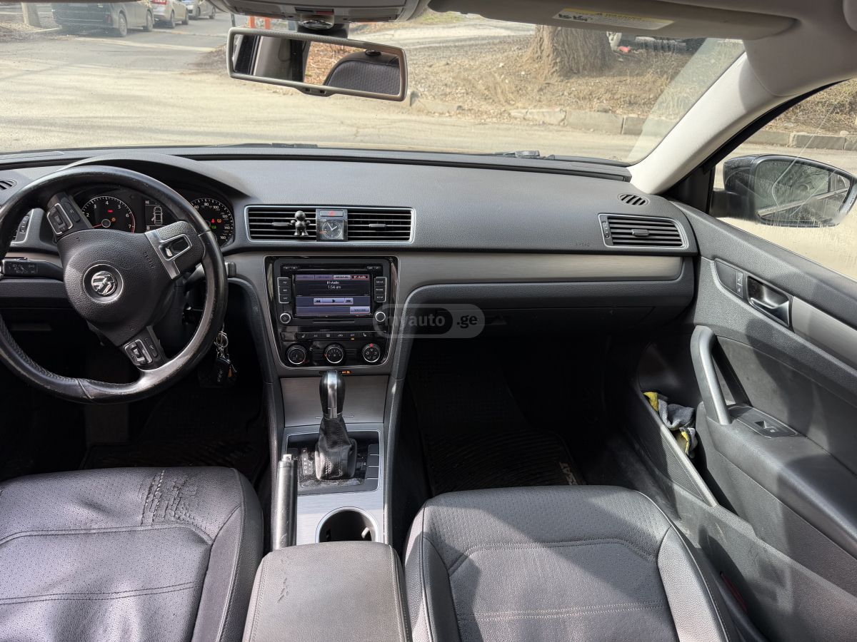 Volkswagen Passat 2014 — photo 2