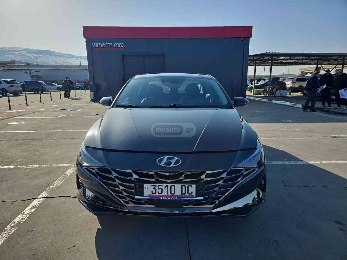 Hyundai Elantra 2023 — photo 2