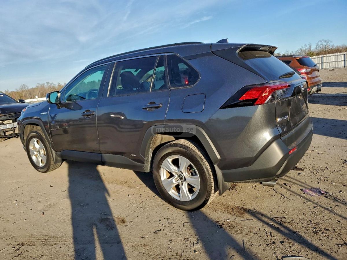 Toyota RAV 4 2021 — photo 2