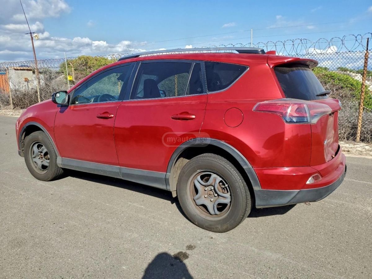Toyota RAV4 2017 — photo 2