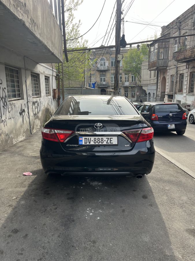 Toyota Camry 2016 — photo 2