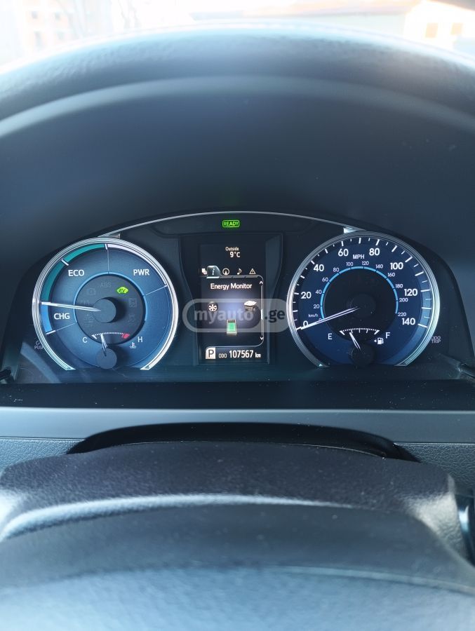 Toyota Camry 2016 — photo 2