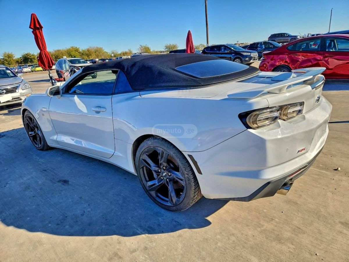 Chevrolet Camaro 2019 — photo 2