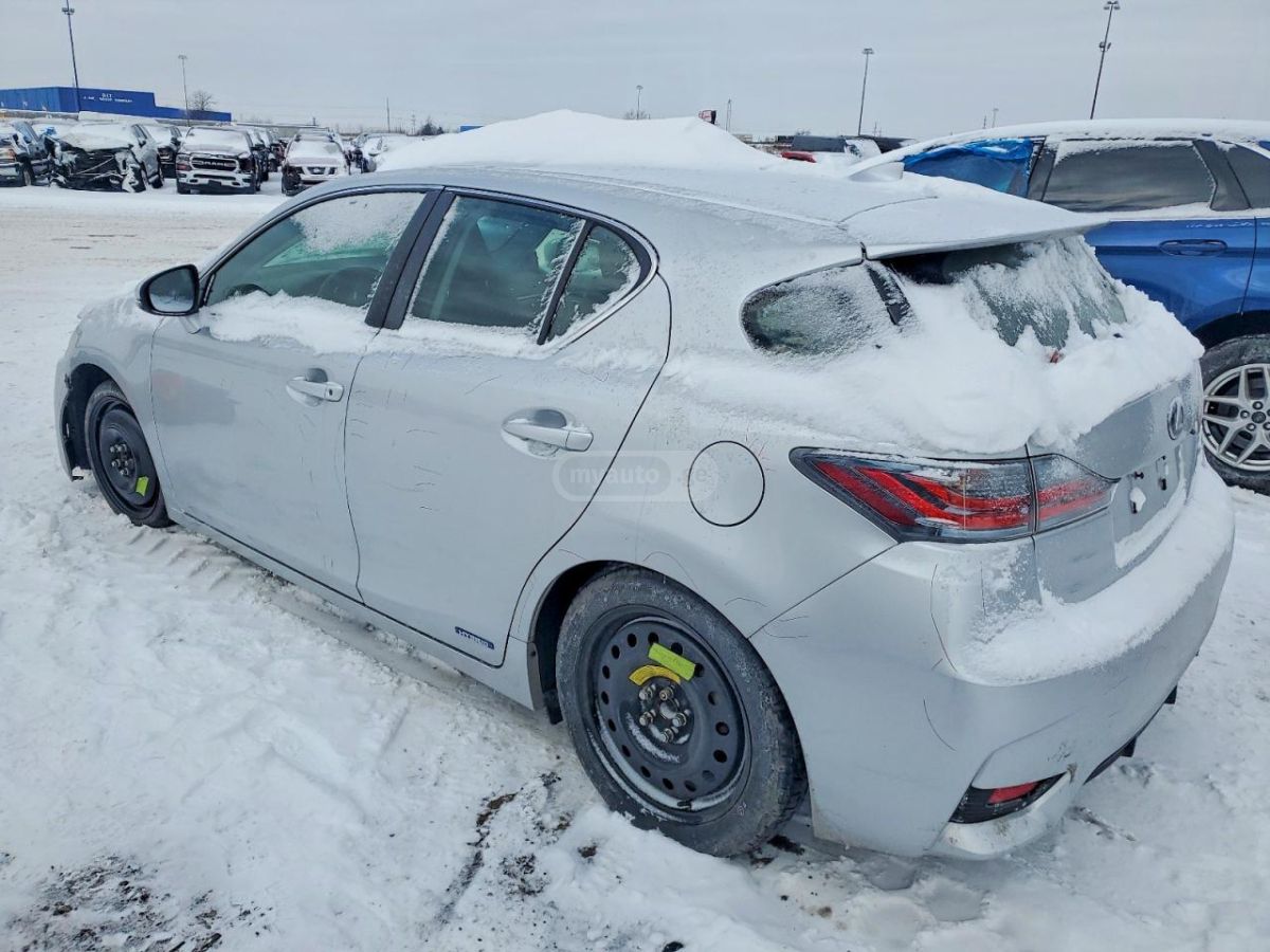 Lexus CT 200 h 2016 — photo 2