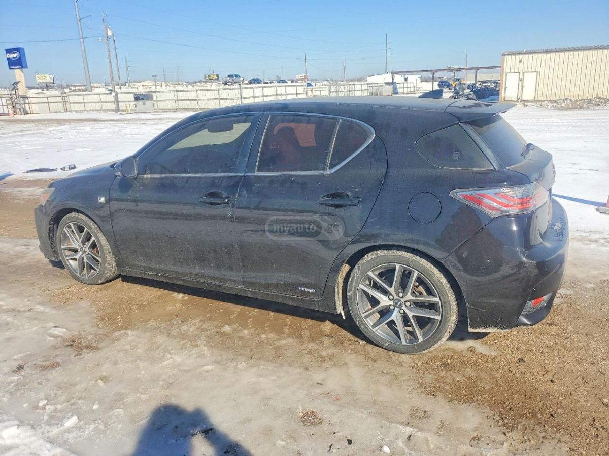 Lexus CT 200 h 2014 — photo 2