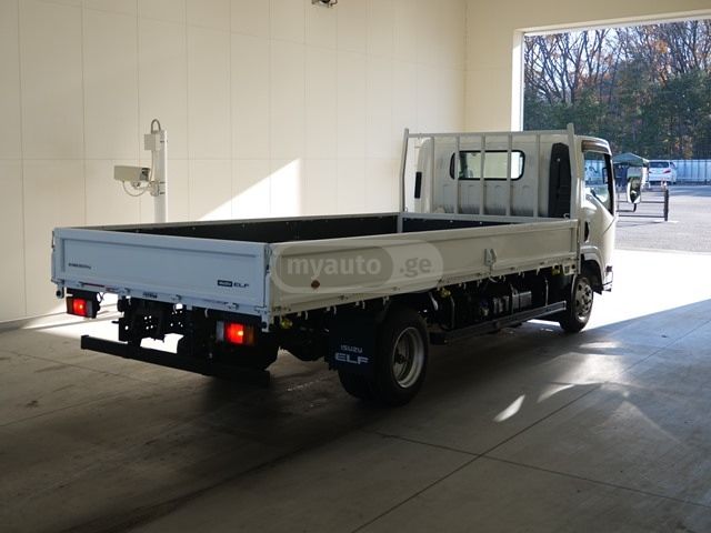 Isuzu Elf 2020 — photo 2