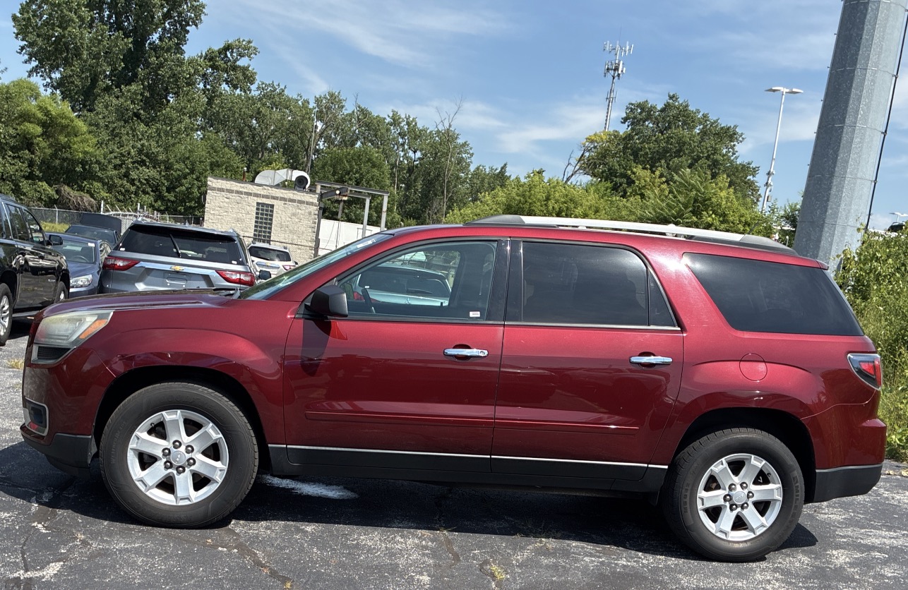 GMC Acadia 2015 — photo 2