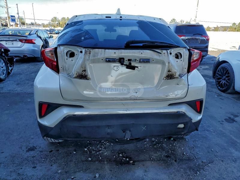 Toyota CHR 2020 — photo 2