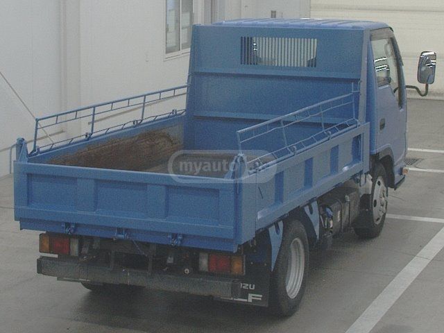 Isuzu Elf 2020 — photo 2