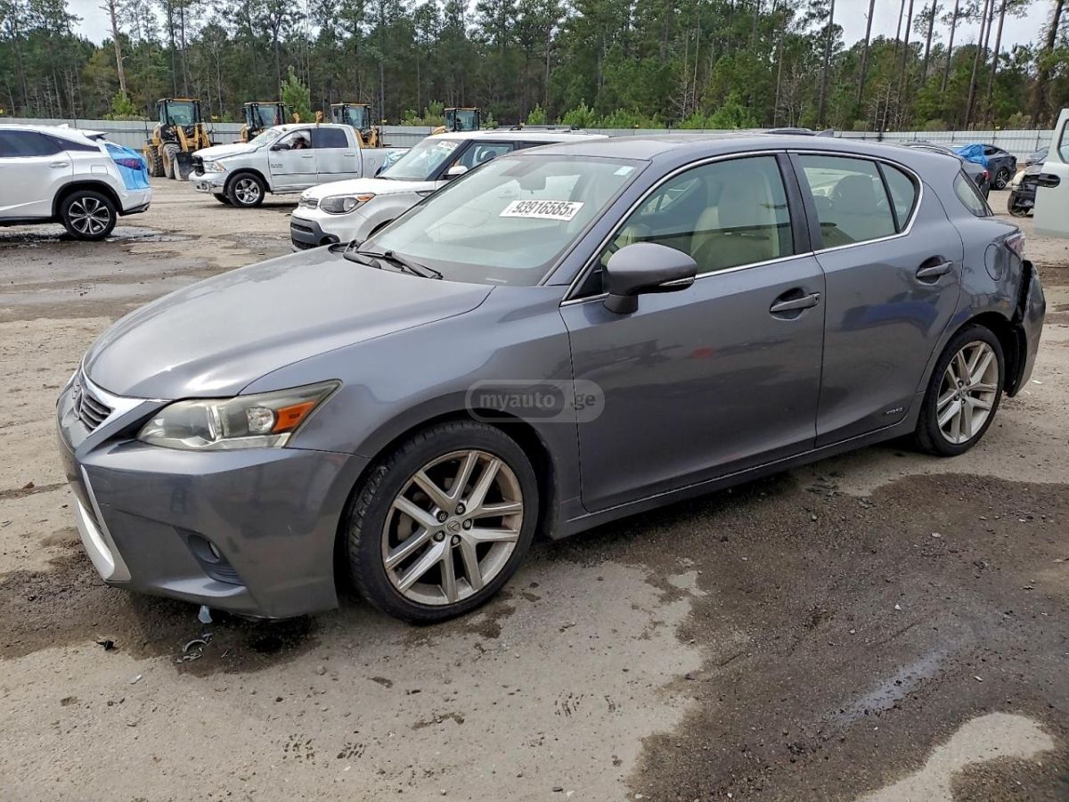Lexus CT 200 h