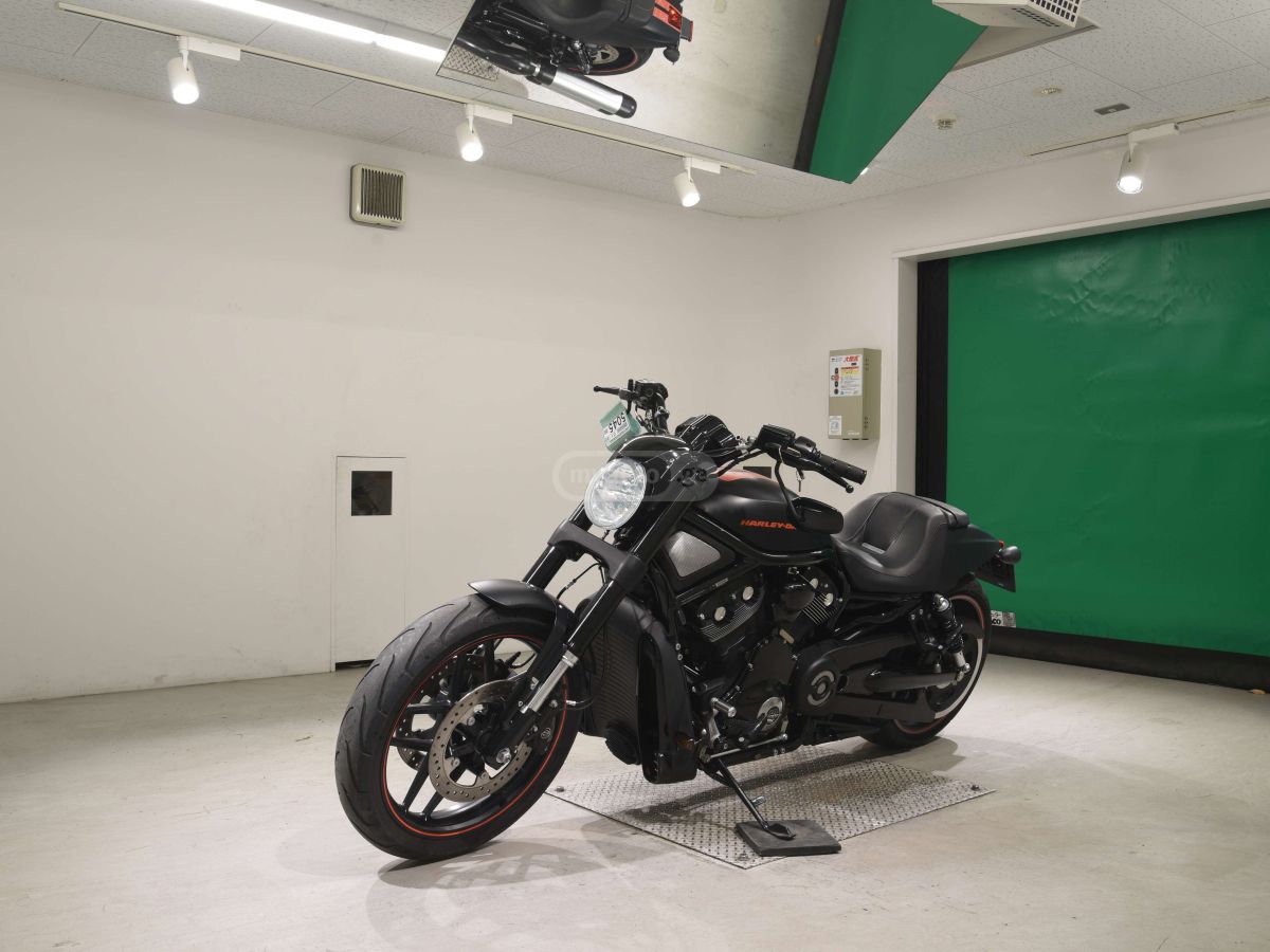 Harley-Davidson V-Rod 2012 — photo 2