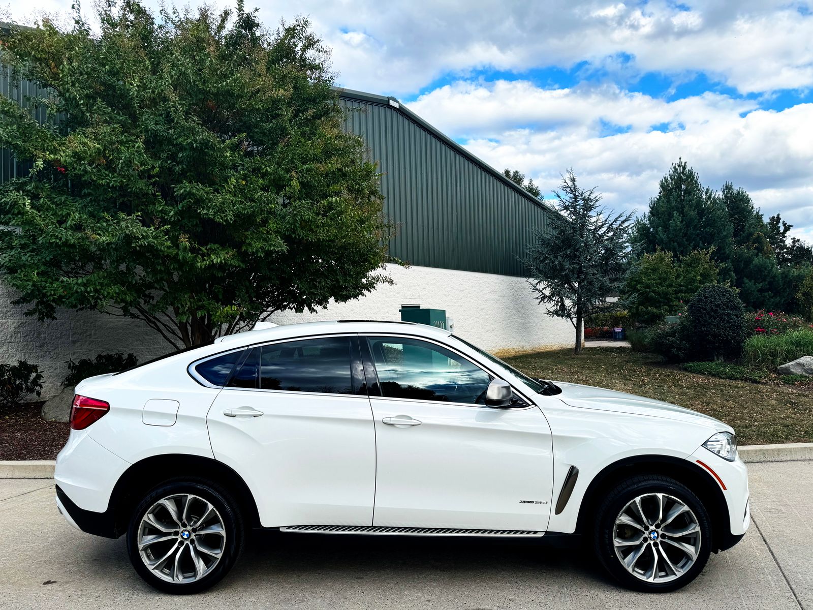 BMW X6 2016 — photo 2