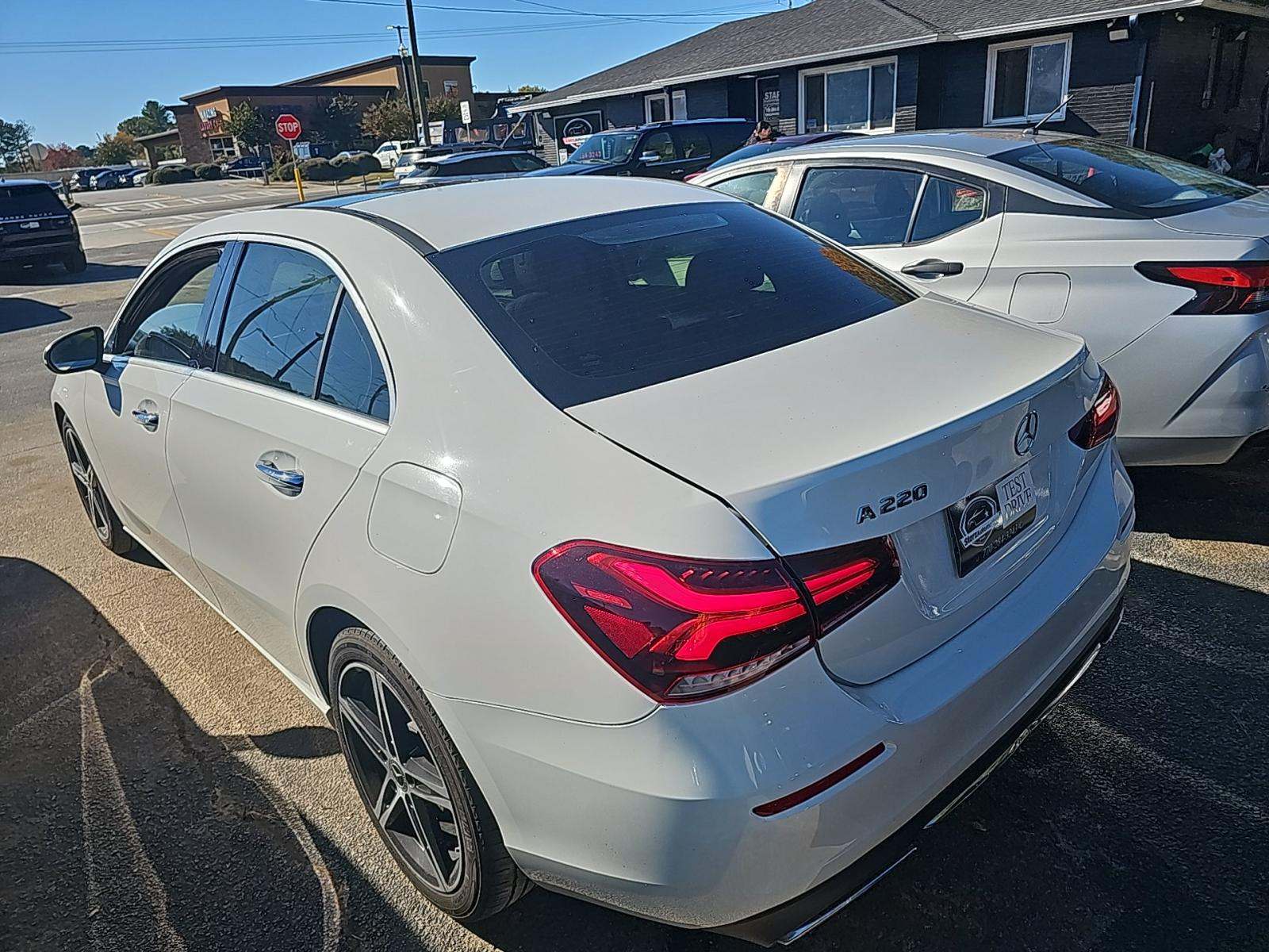 Mercedes-Benz A 220 2019 — photo 2