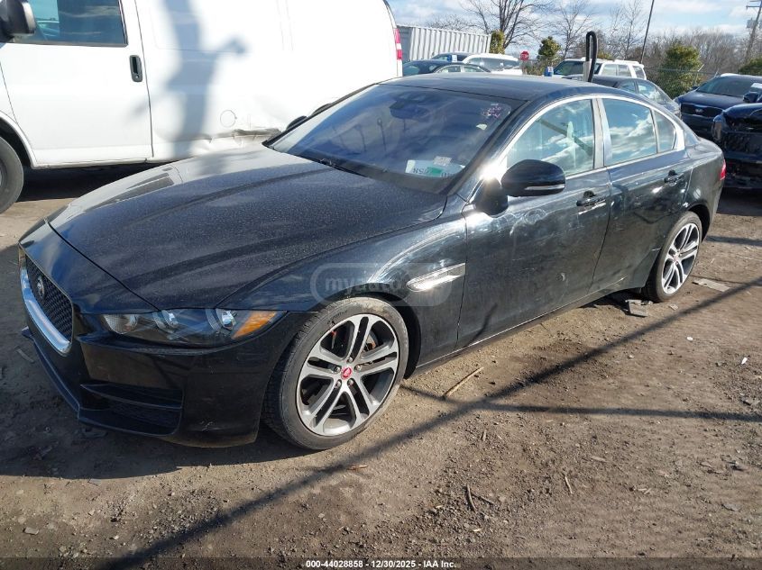 Jaguar XE