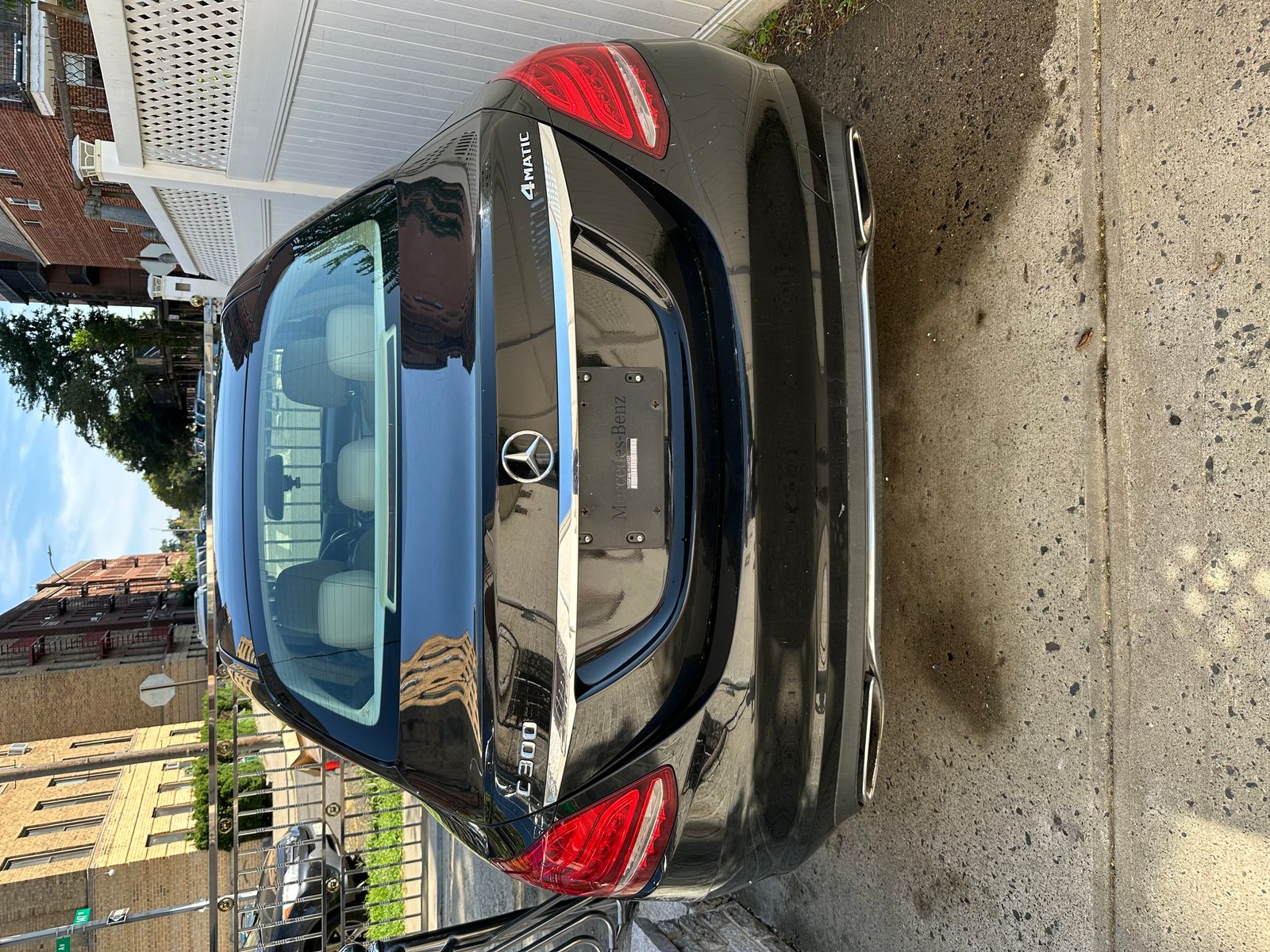 Mercedes-Benz C 300 2015 — photo 2