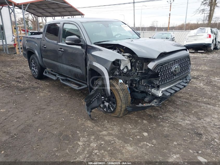 Toyota Tacoma 2023 — photo 2