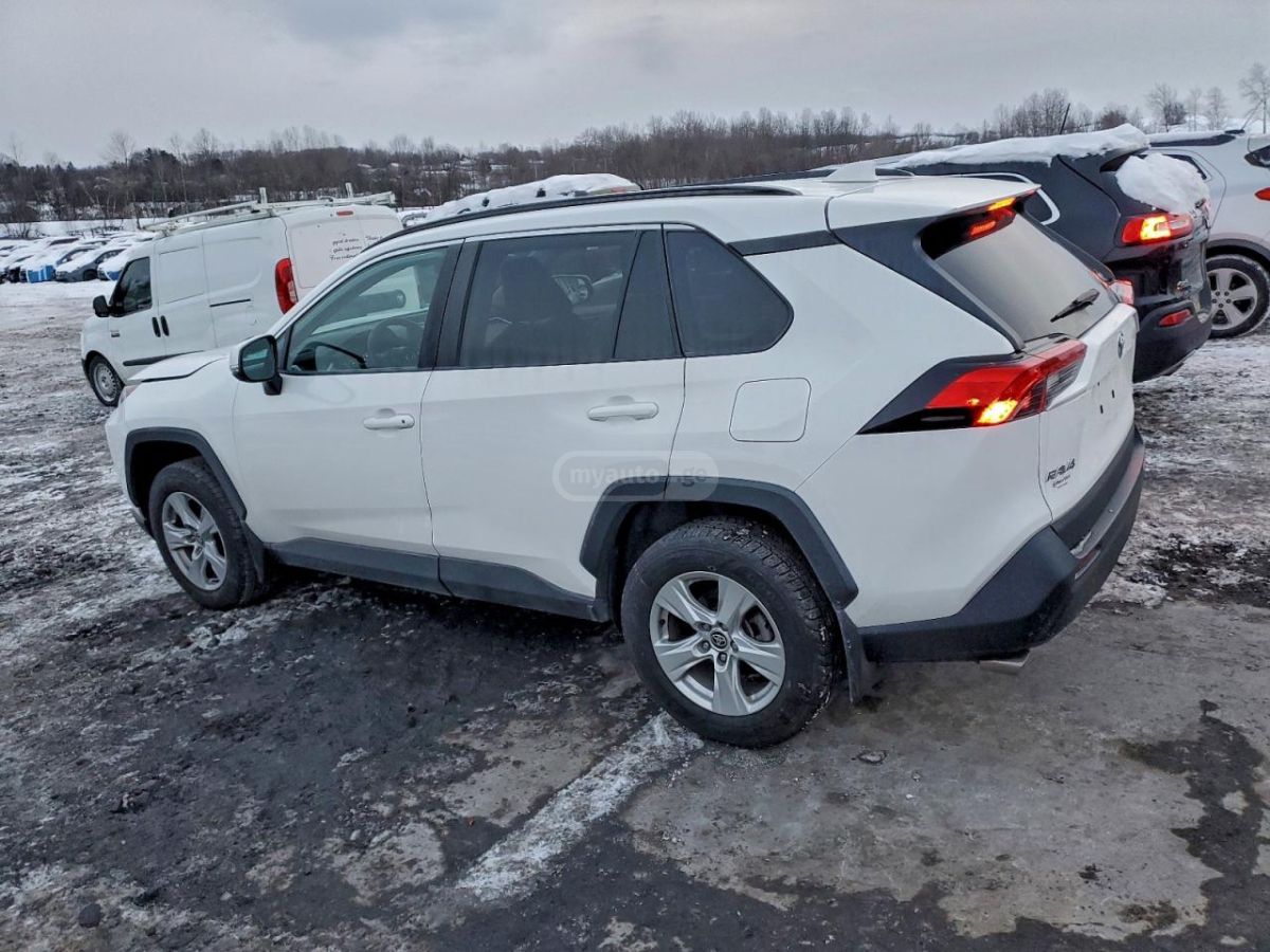 Toyota RAV4 2021 — photo 2