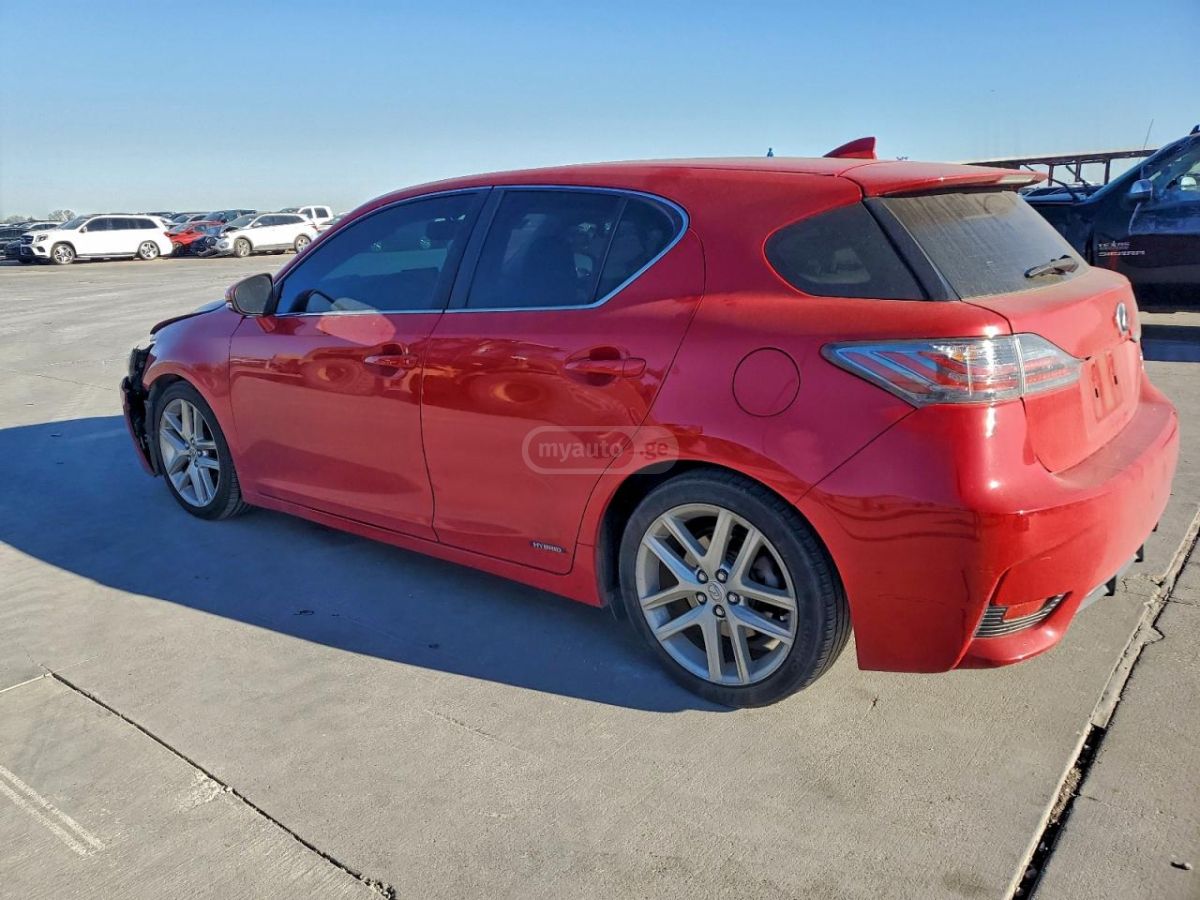 Lexus CT 200 h 2015 — photo 2