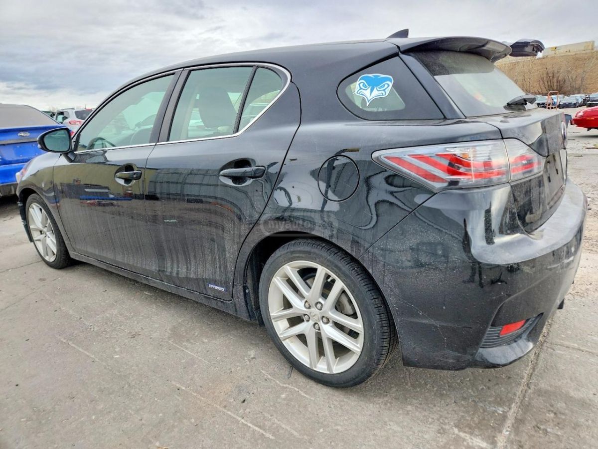 Lexus CT 200 h 2014 — photo 2