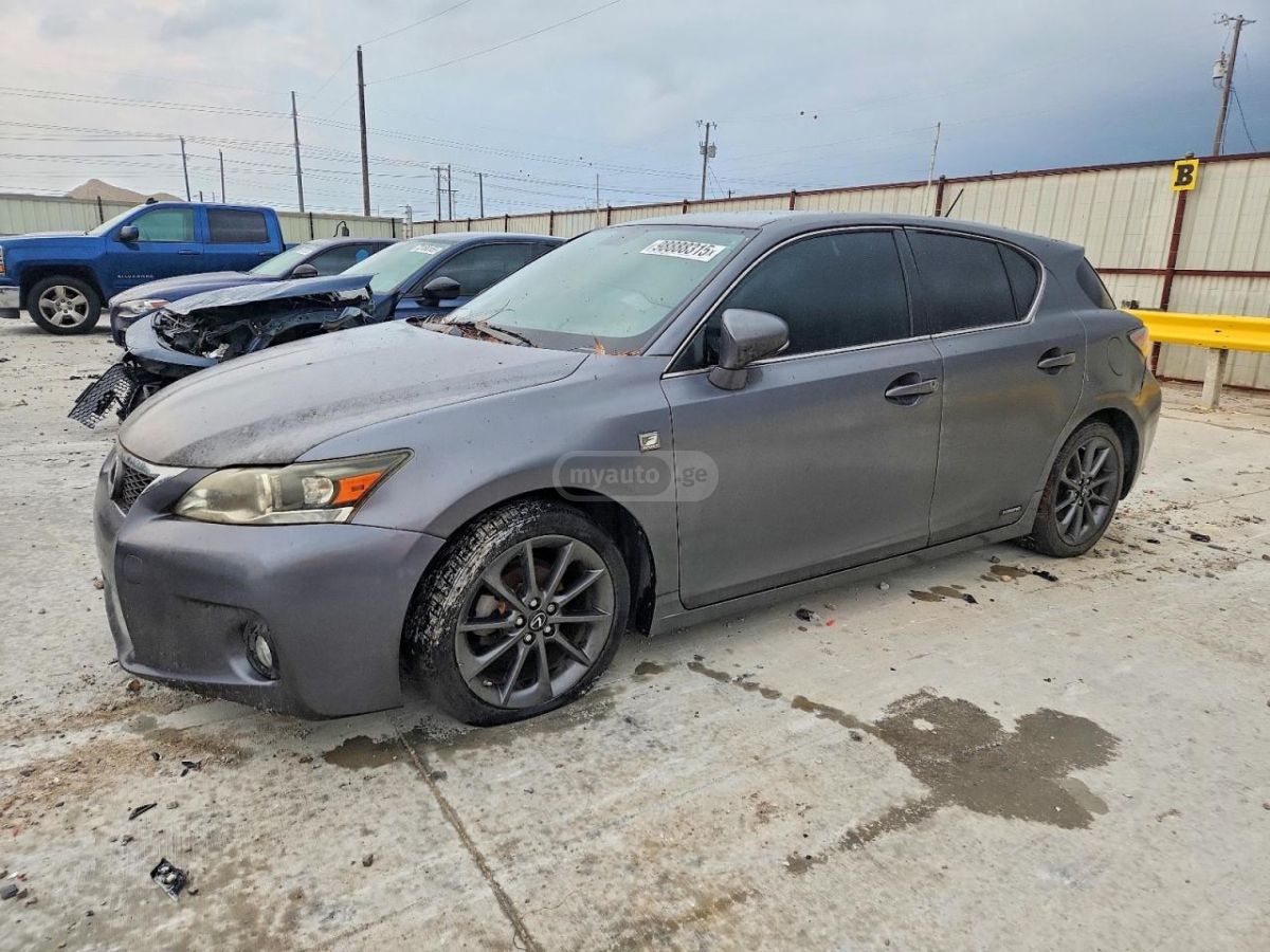 Lexus CT 200 h