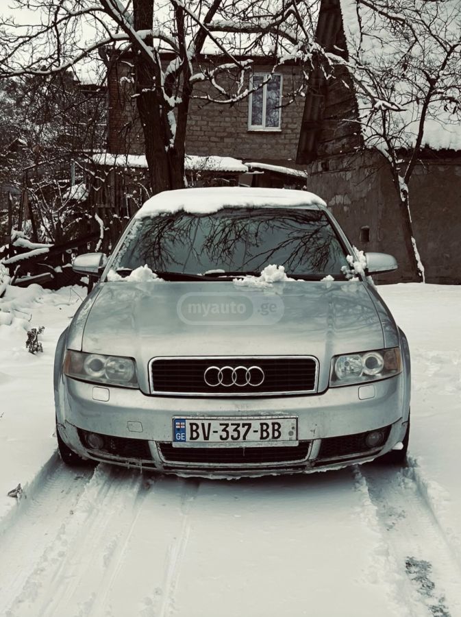 Audi A4 2003 — photo 2