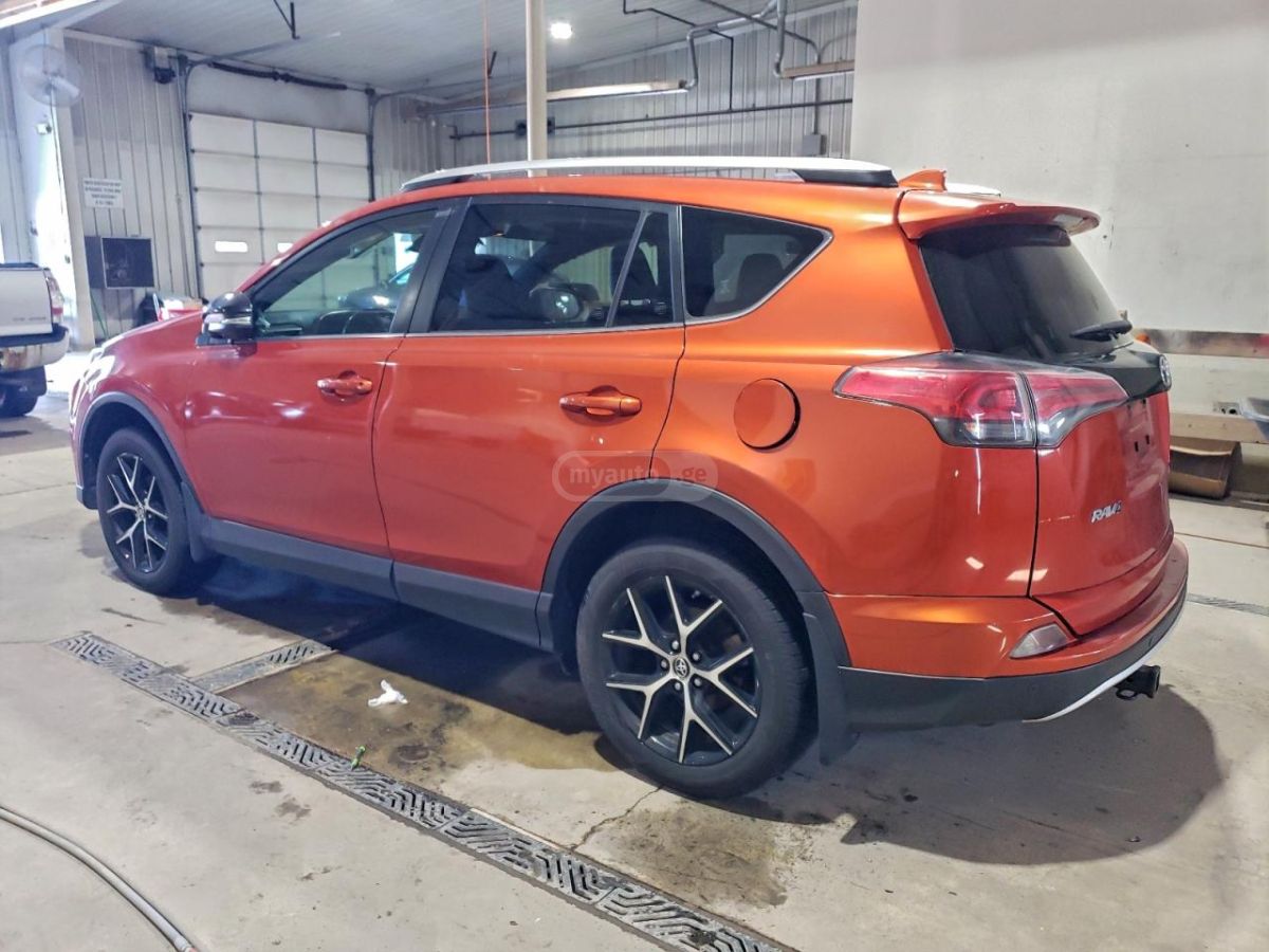 Toyota RAV4 2016 — photo 2